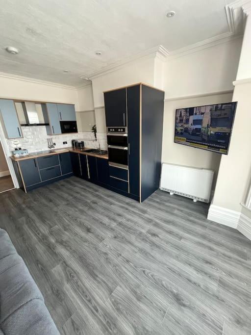 Stunning 2 Bedroom Ground Floor Sea View Apartment Rhôs-on-Sea Eksteriør bilde